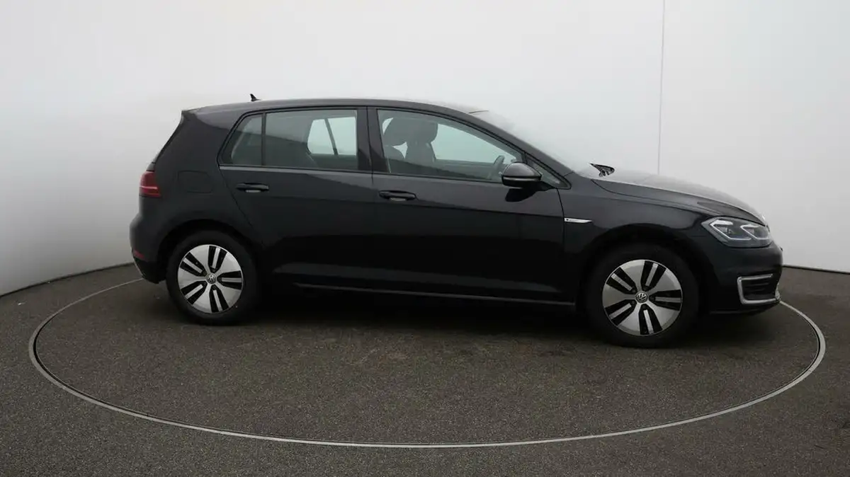 2019-volkswagen-golf-e-e-golf-big-48