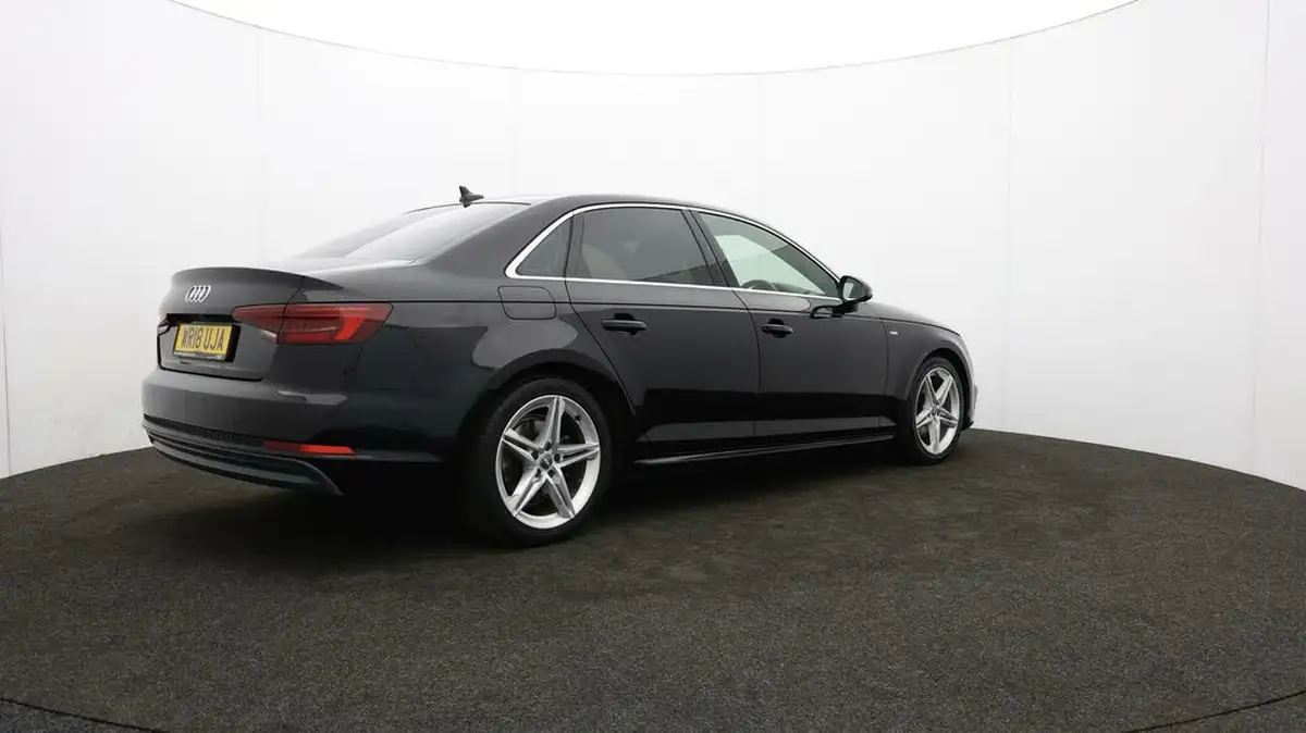 2018-audi-a4-14-tfsi-s-line-tronic-big-32
