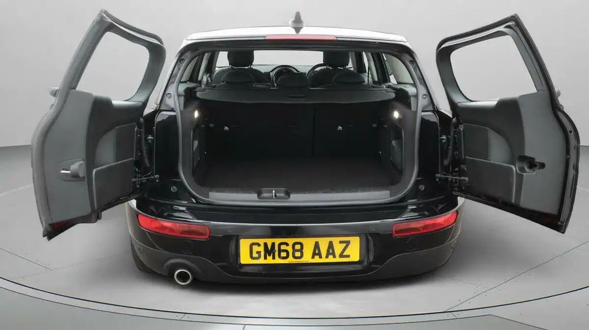 2018-mini-clubman-15-cooper-classic-ss-auto-big-17