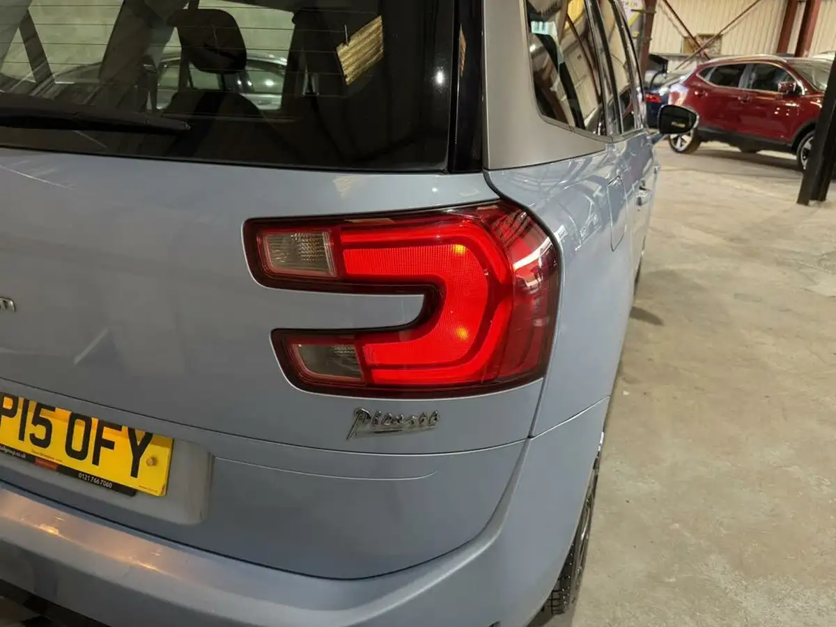 2015-citroen-grand-c4-picasso-16bluehdi-vtr-120ps-eat6-big-43