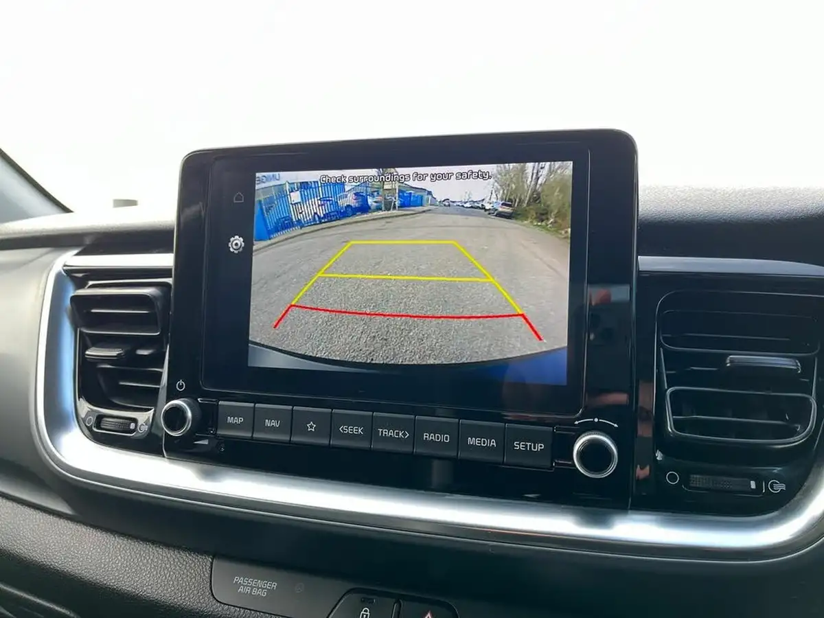 2022-kia-stonic-10-t-gdi-connect-big-20