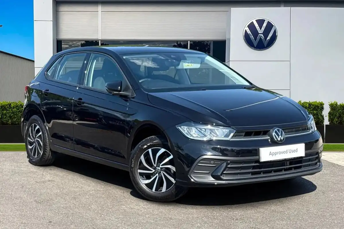 2024-volkswagen-polo-10-life-big-0