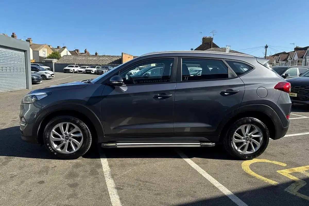 2017-hyundai-tucson-17crdi-blue-drive-se-nav-141ps-dct-big-3