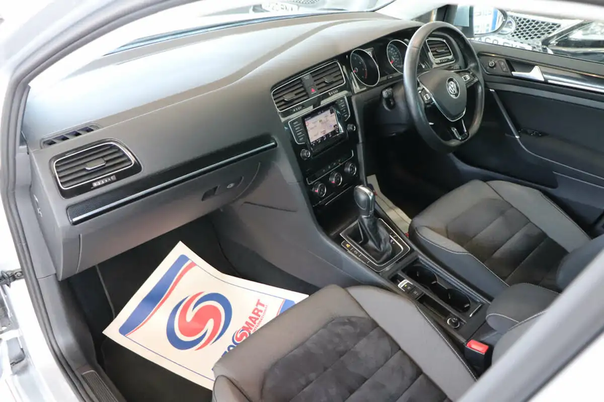 2014-volkswagen-golf-14-gt-tsi-140ps-act-hatchback-5d-1395cc-dsg-big-31