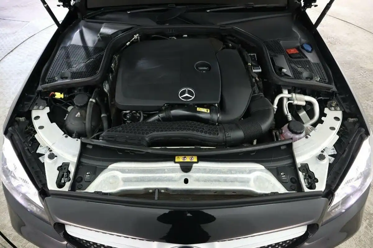 2019-mercedes-benz-c-class-15-c200-amg-line-ss-saloon-4d-big-26