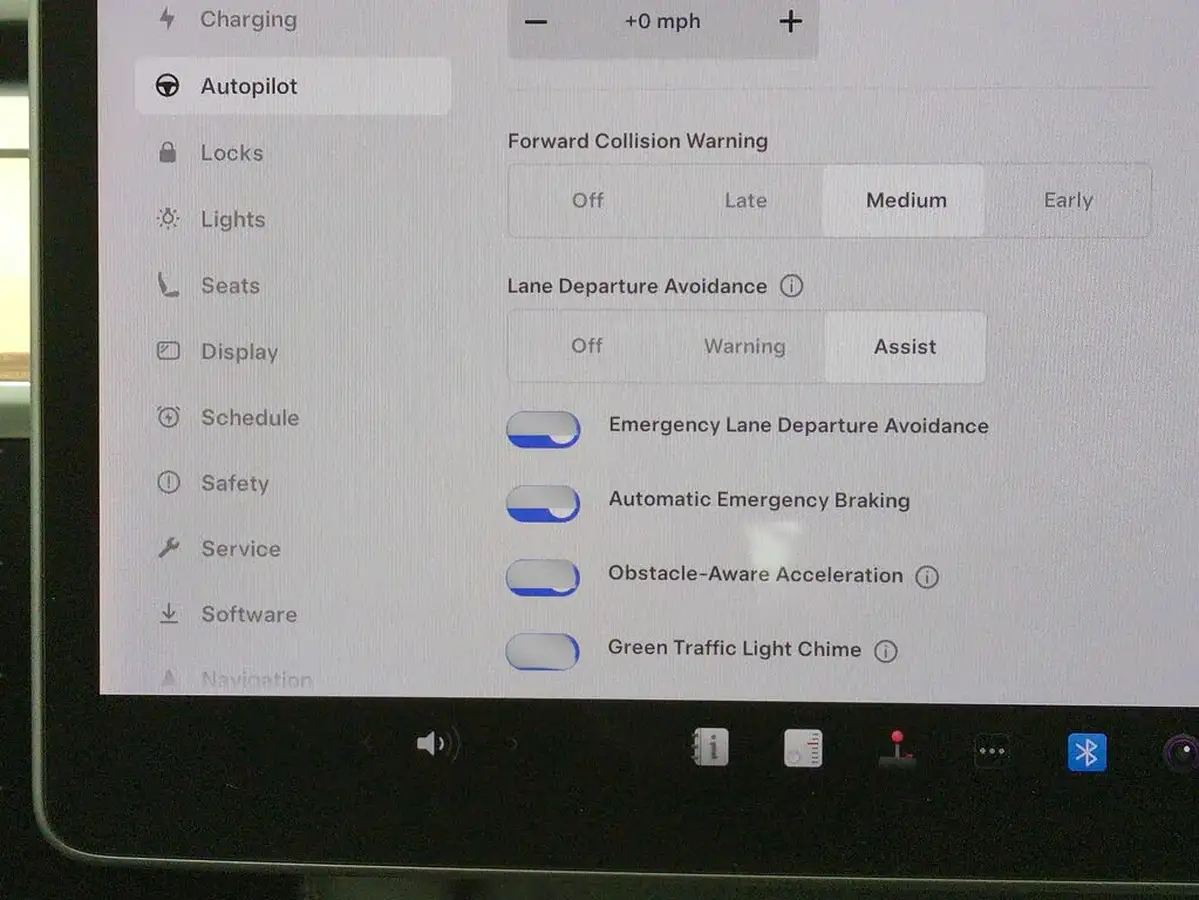 2022-tesla-model-3-e-performance-big-22