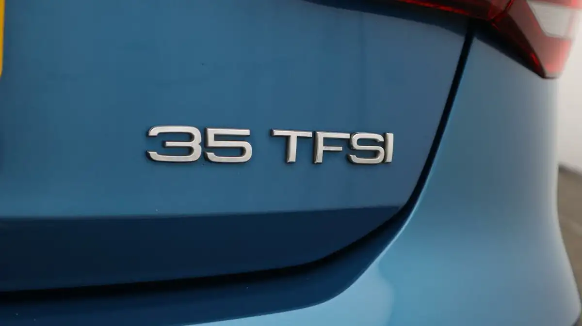 2022-audi-a3-15-35-tfsi-sportback-5d-s-tronic-big-21