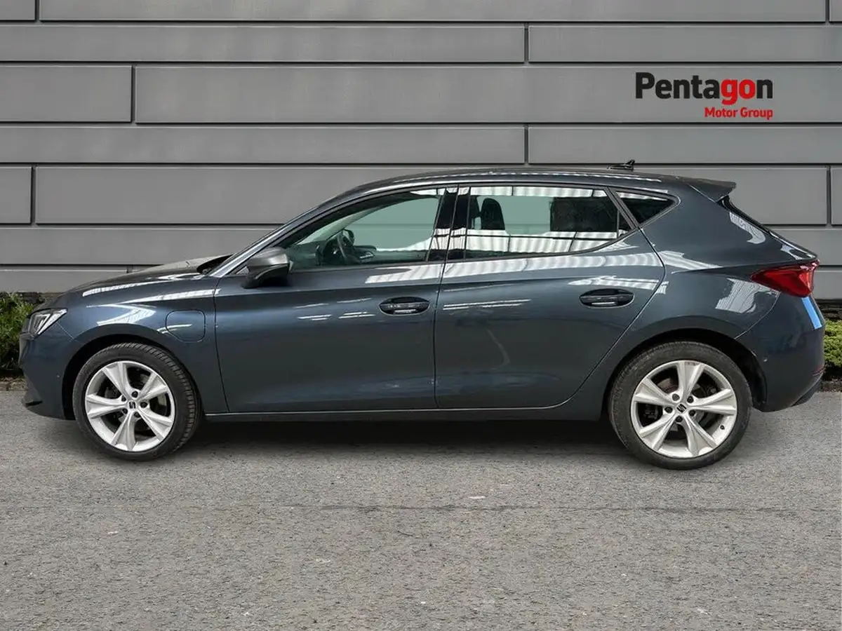2021-seat-leon-14-e-hybrid-fr-hatchback-big-14