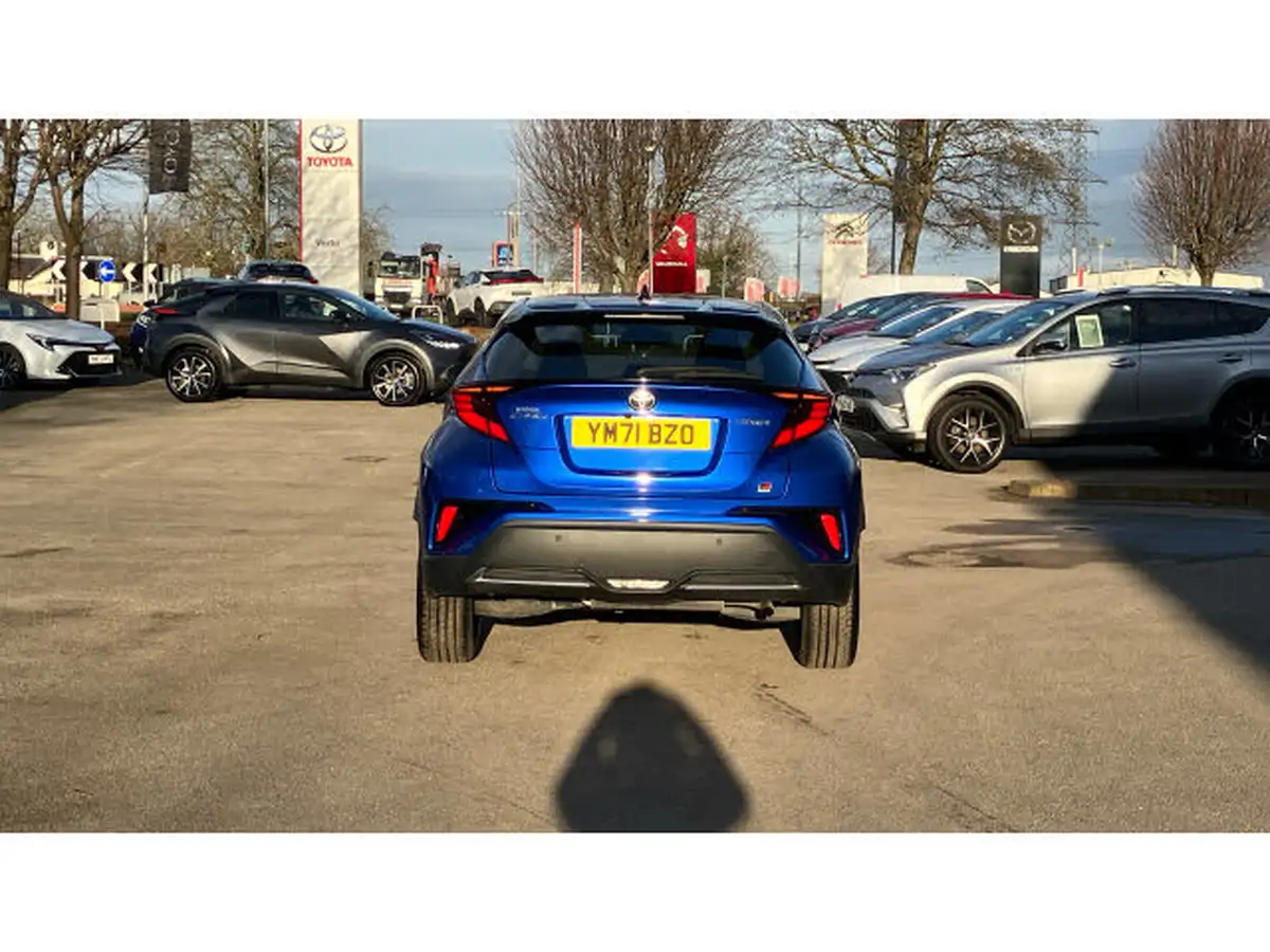 2022-toyota-c-hr-18-vvt-i-gr-sport-big-18
