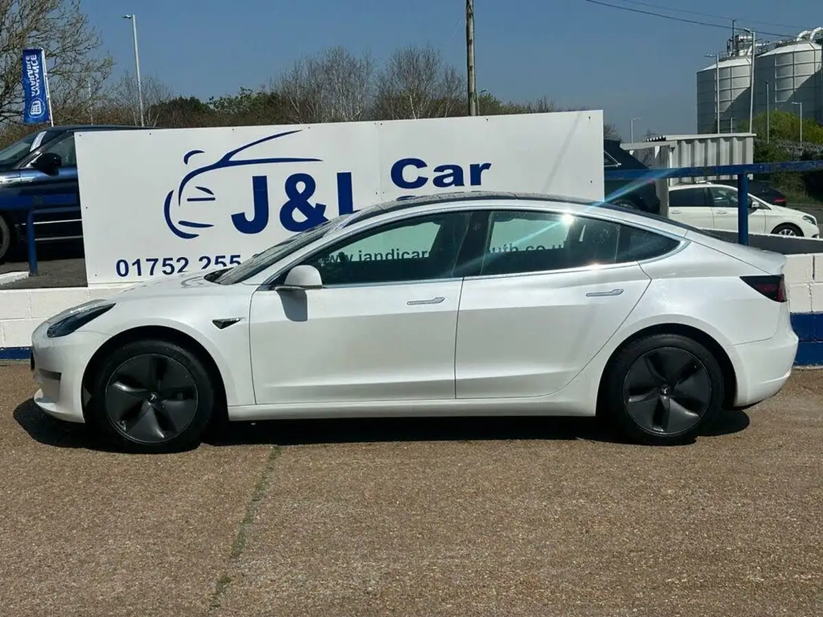 2020-tesla-model-3-e-long-range-big-3