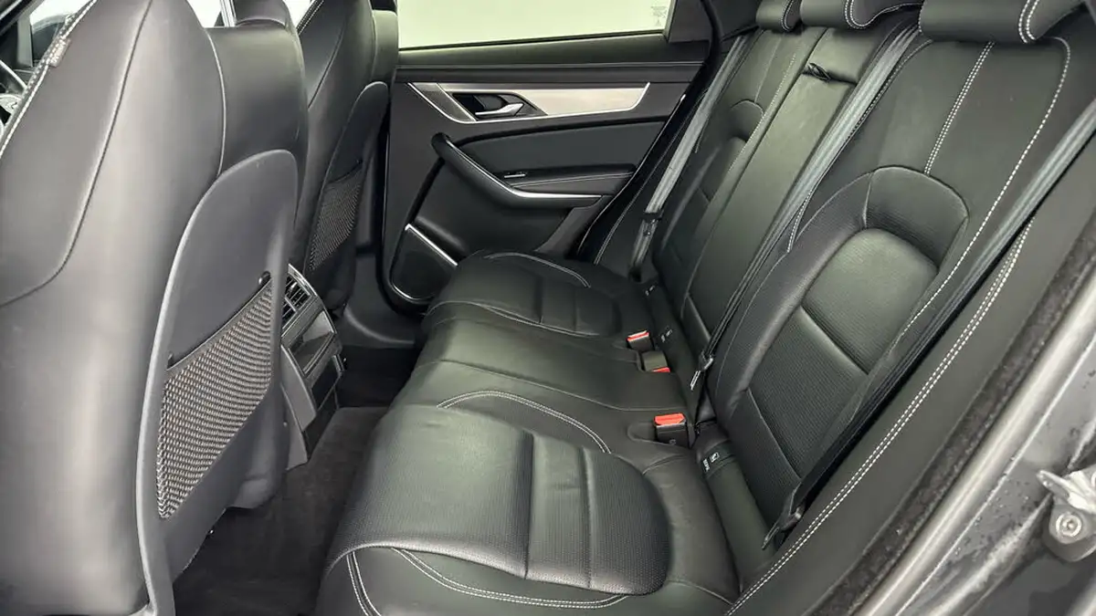 2021-jaguar-f-pace-20-d200-r-dynamic-s-mhev-big-13