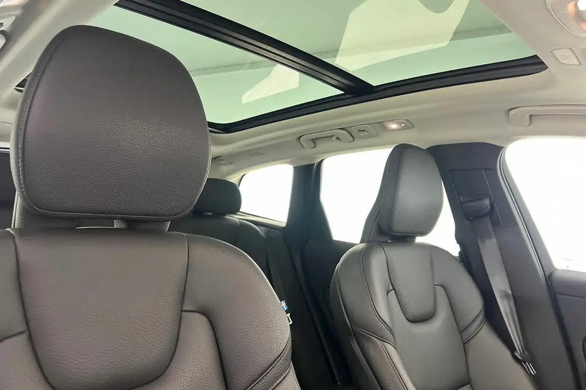 2024-volvo-xc60-20-b5-plus-big-24