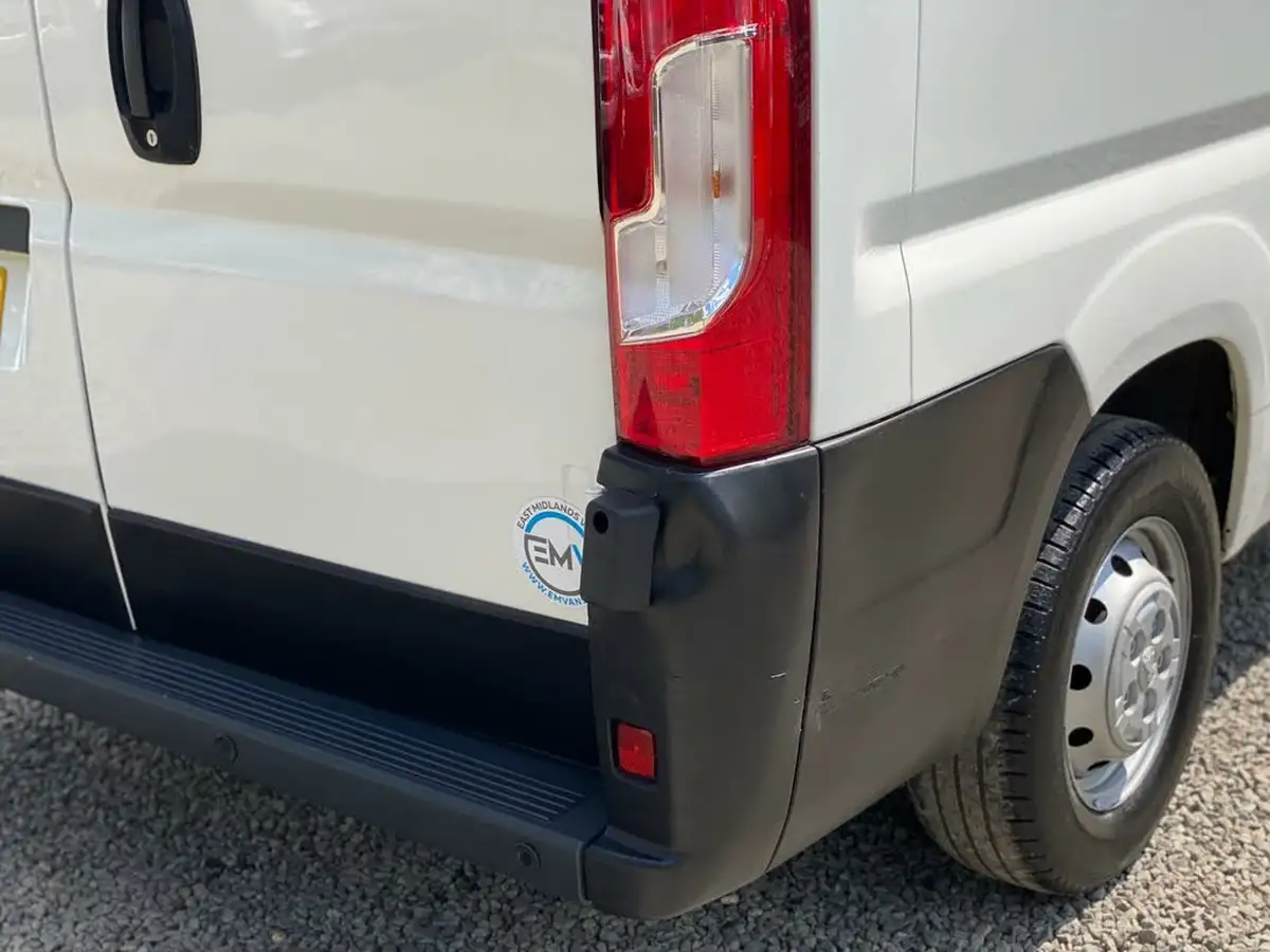 2019-peugeot-boxer-20-bluehdi-professional-335-l3-h2-big-29