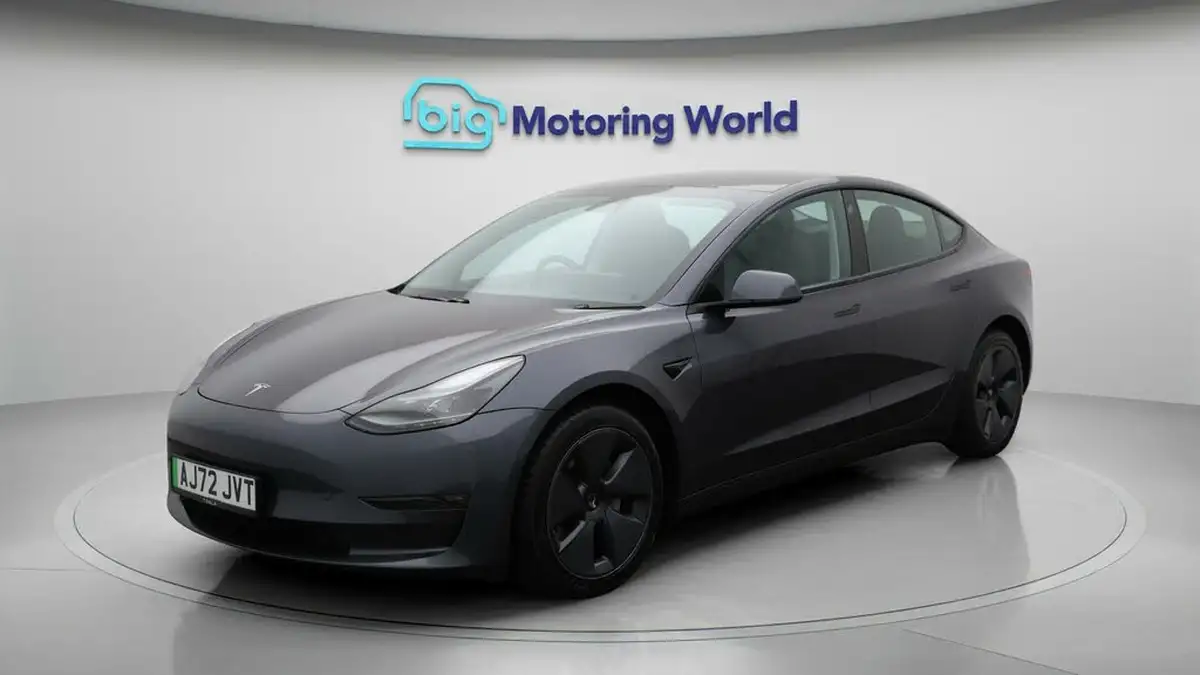 2022-tesla-model-3-e-long-range-big-3