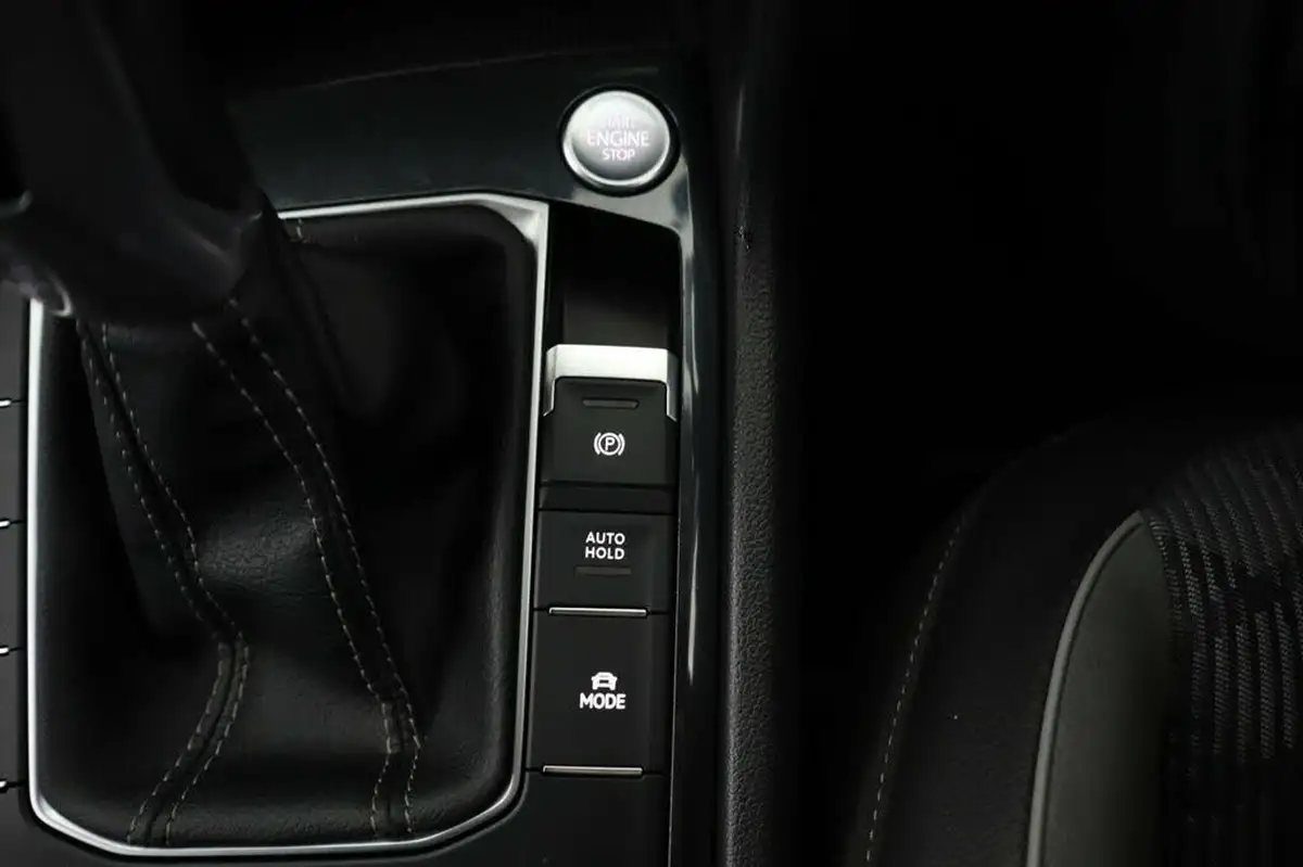 2021-volkswagen-tiguan-15-tsi-r-line-big-54