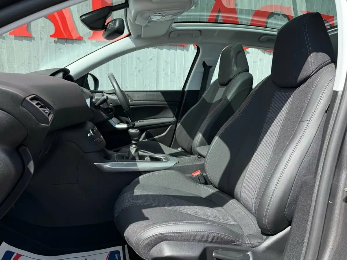 2020-peugeot-308-12-puretech-allure-130bhp-big-34