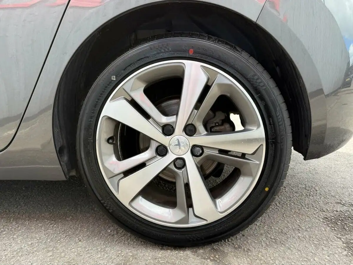 2020-peugeot-308-12-puretech-allure-130bhp-big-62