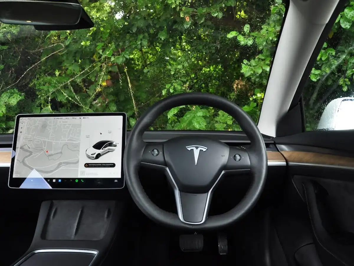 2021-tesla-model-3-e-standard-plus-big-40