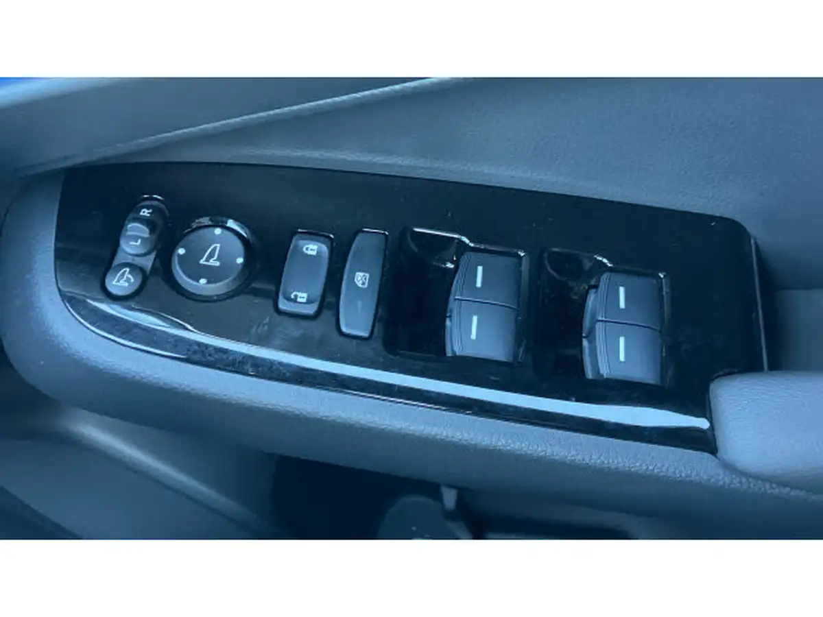 2023-honda-eny1-e-advance-big-23