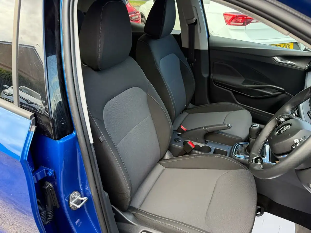 2023-skoda-fabia-10-mpi-colour-edition-big-19