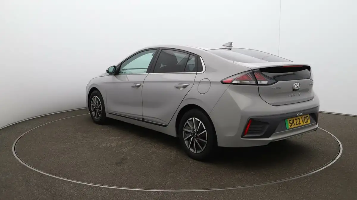 2022-hyundai-ioniq-e-premium-se-electric-big-64
