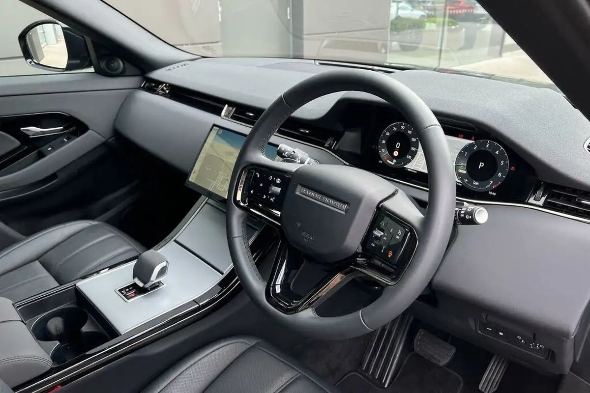 2024-land-rover-range-rover-evoque-15-p300e-s-big-35