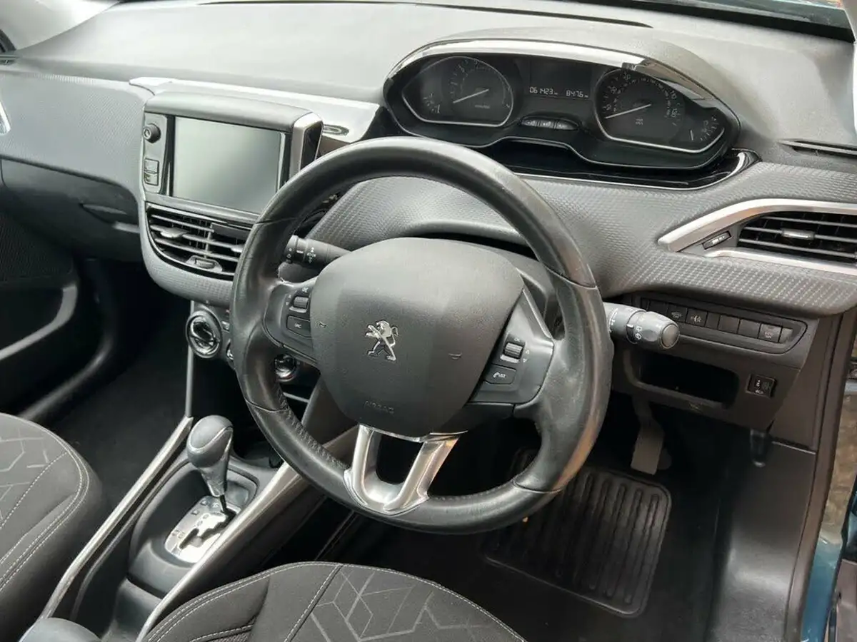 2019-peugeot-2008-suv-12-puretech-active-110bhp-eat6-big-24