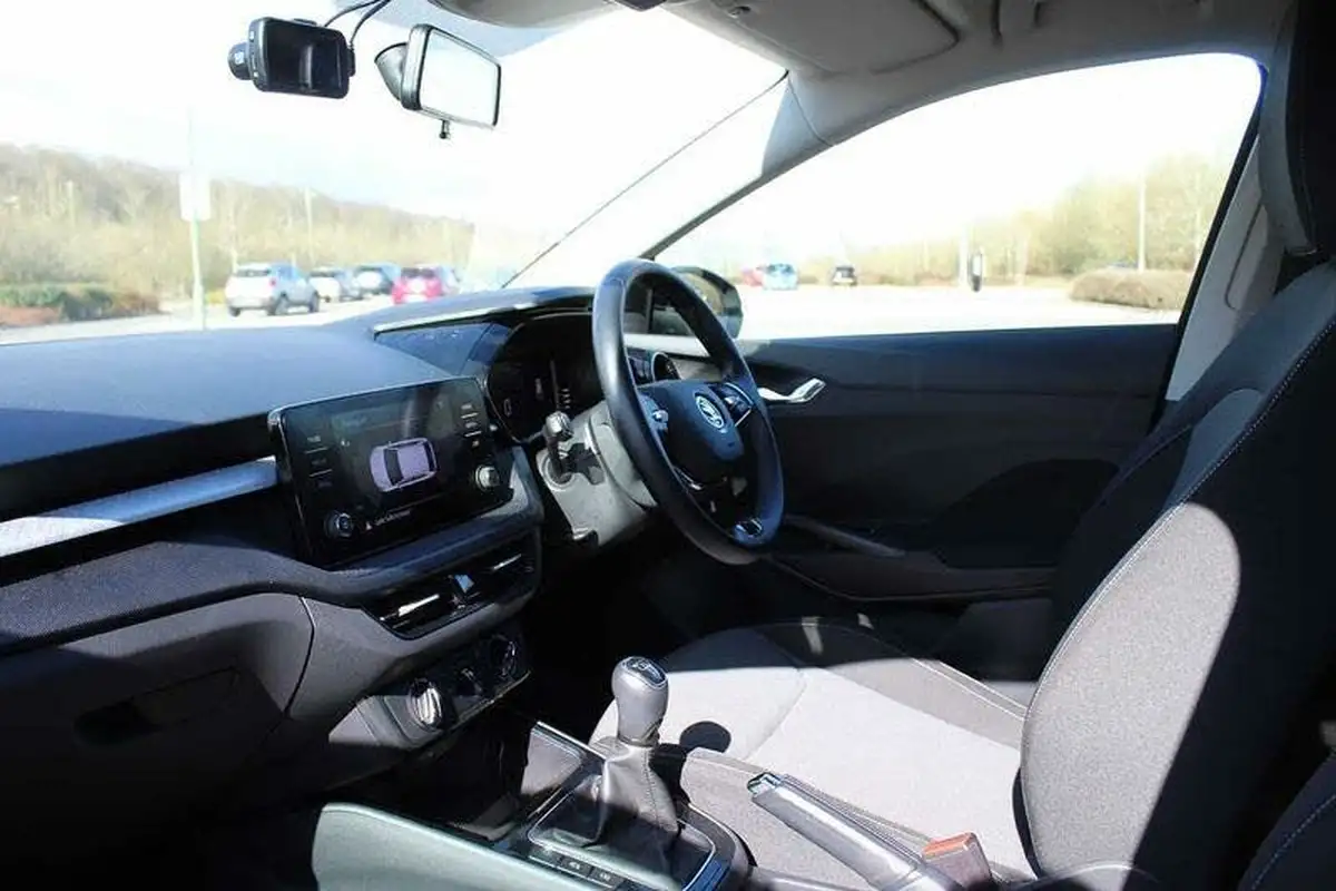 2022-skoda-fabia-10-tsi-colour-edition-95ps-big-1