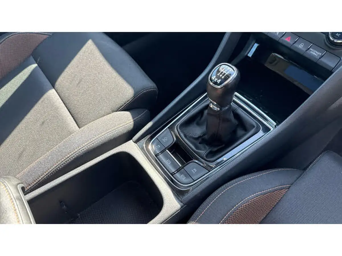 2019-skoda-karoq-20tdi-scout-150ps-big-13