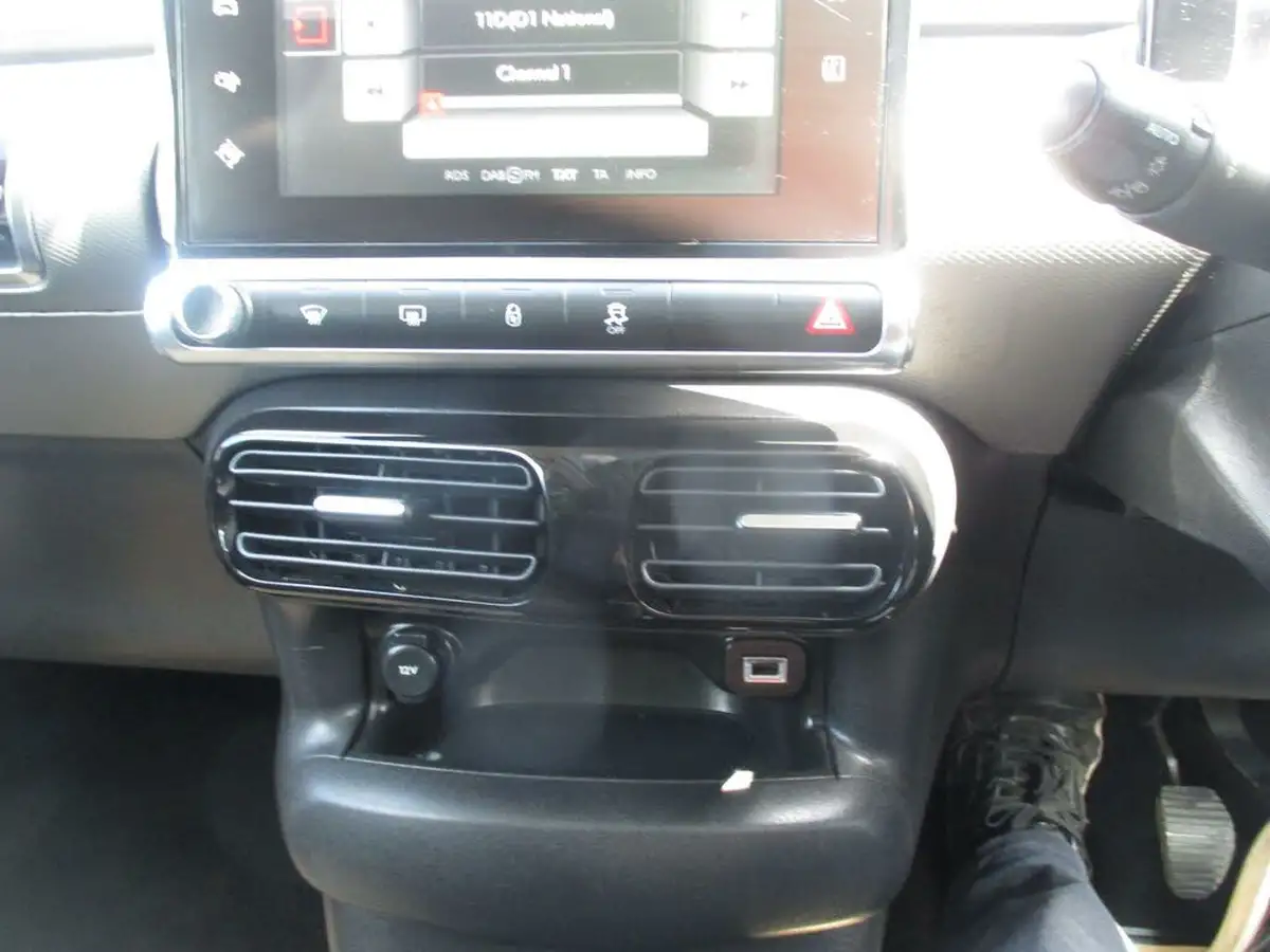 2016-citroen-c4-cactus-16bluehdi-flair-edition-big-34