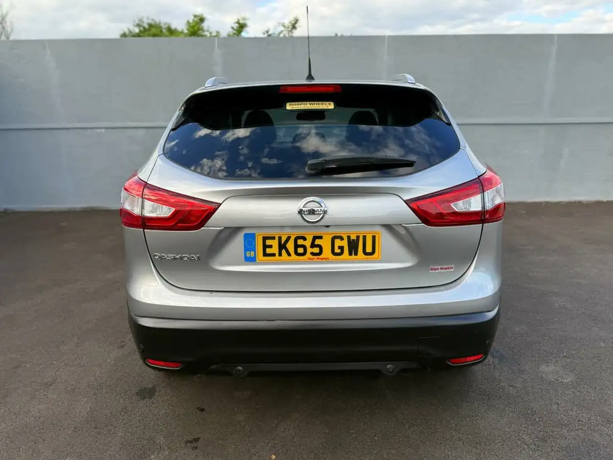 2015-nissan-qashqai-16dci-tekna-xtronic-cvt-big-9