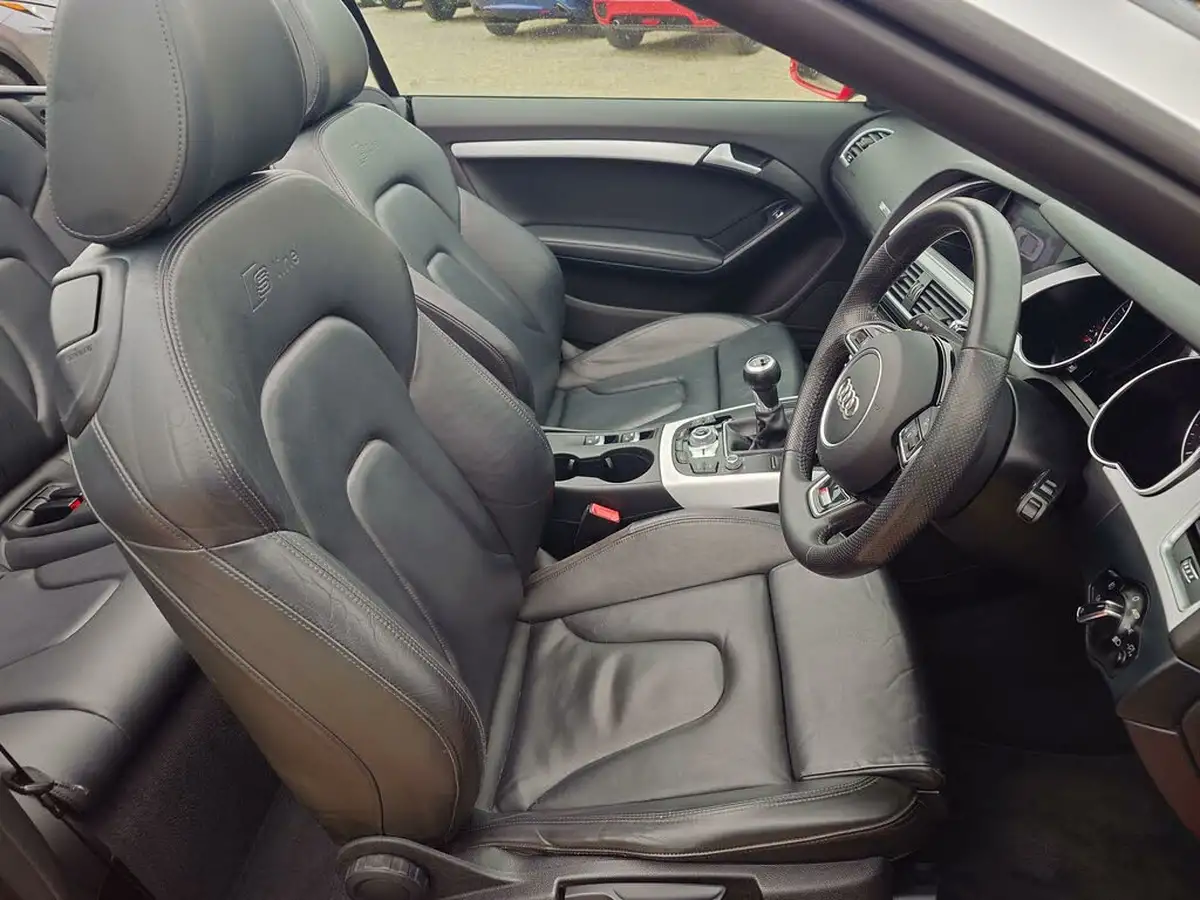 2015-audi-a5-18-s-line-cabriolet-2d-big-23