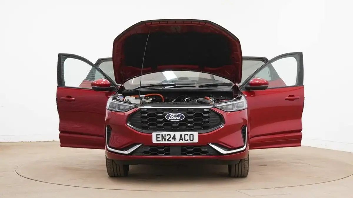 2024-ford-kuga-25t-st-line-x-183ps-awd-fhev-big-23