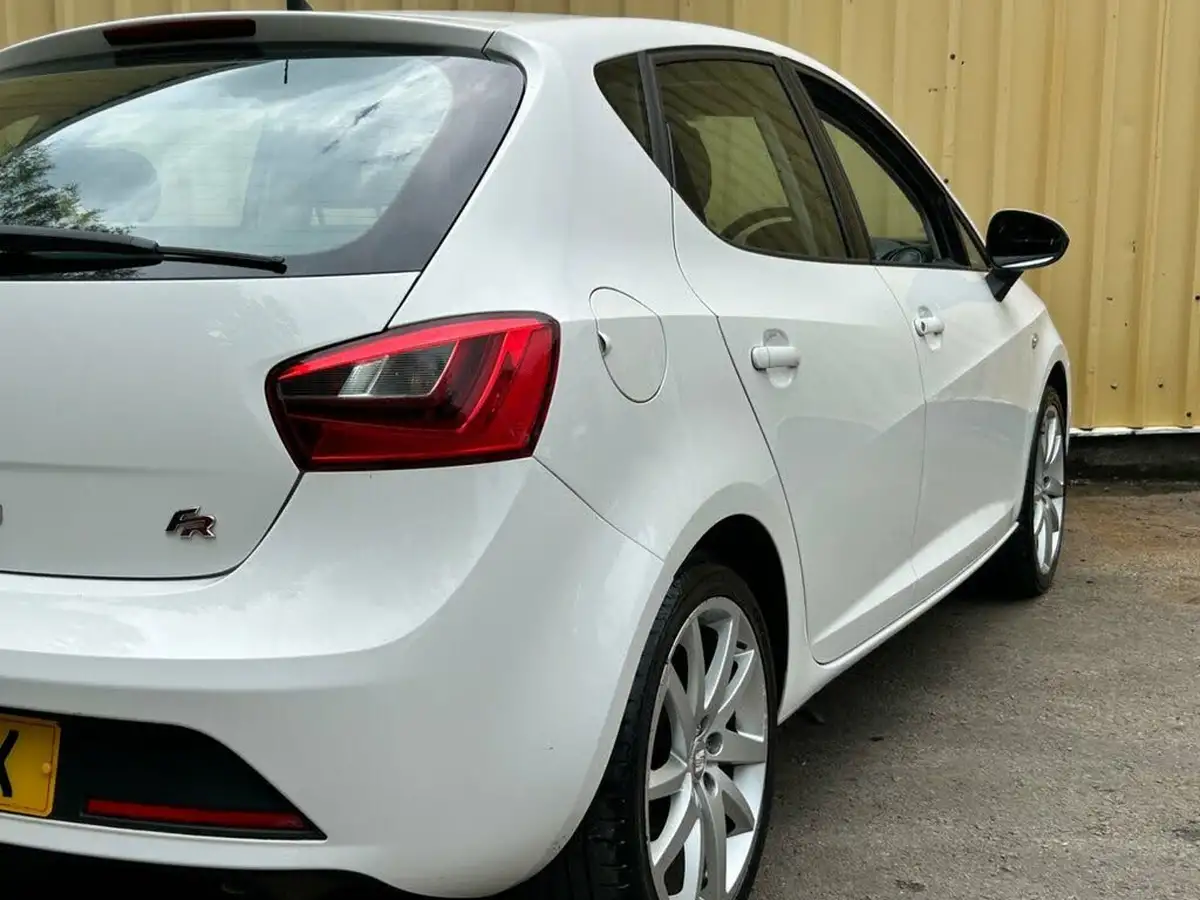2014-seat-ibiza-12-fr-105ps-hatchback-5d-big-5