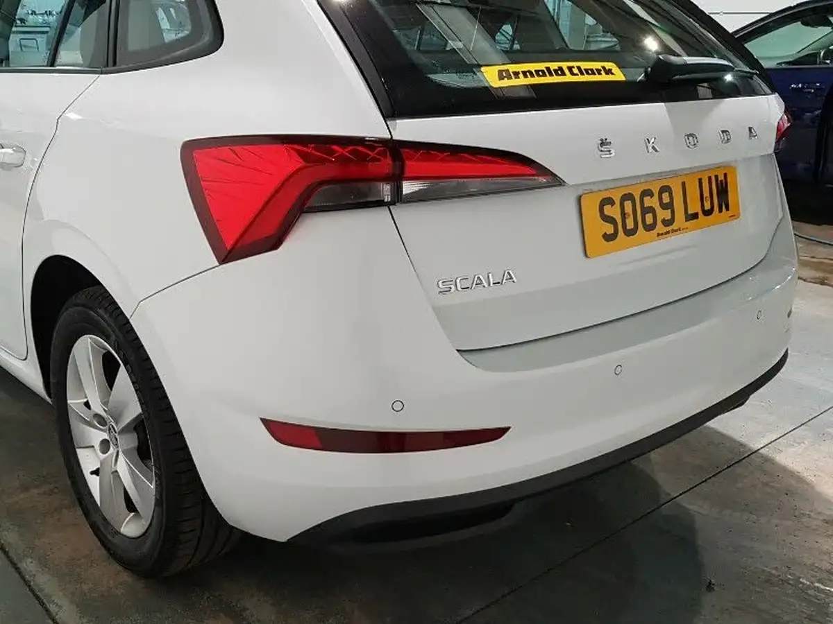 2020-skoda-scala-15-tsi-se-dsg-big-17