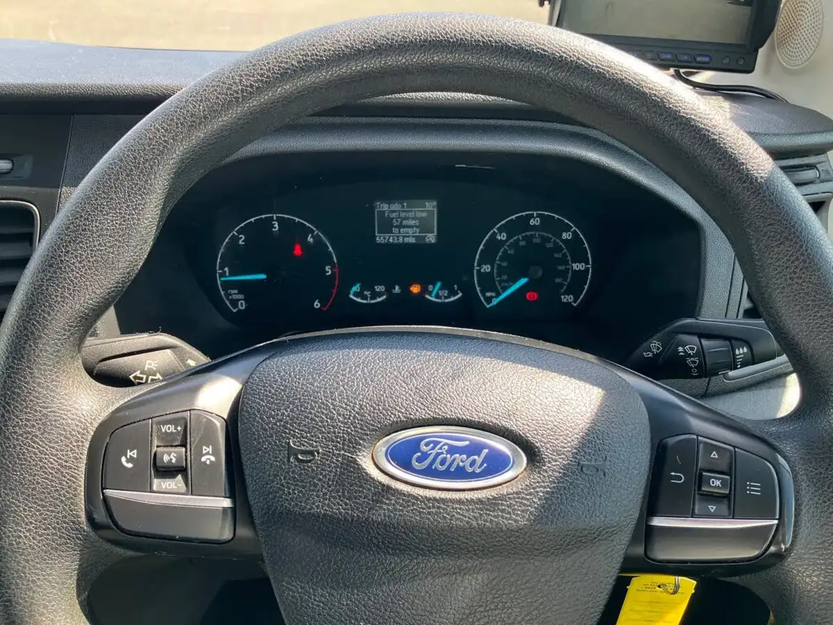 2022-ford-transit-20tdci-350-l2h1-leader-130pseu6dt-fwd-cab-big-11