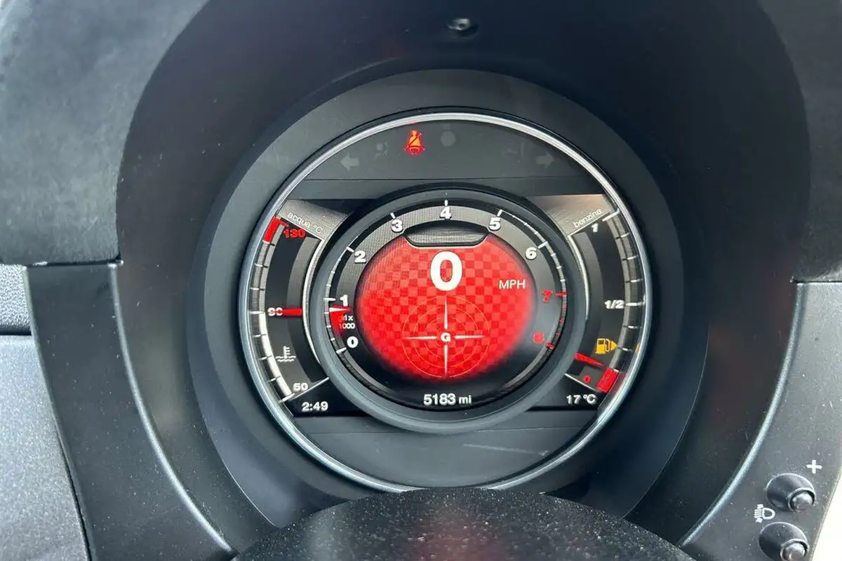 2023-abarth-695c-14-tjet-competizione-big-13