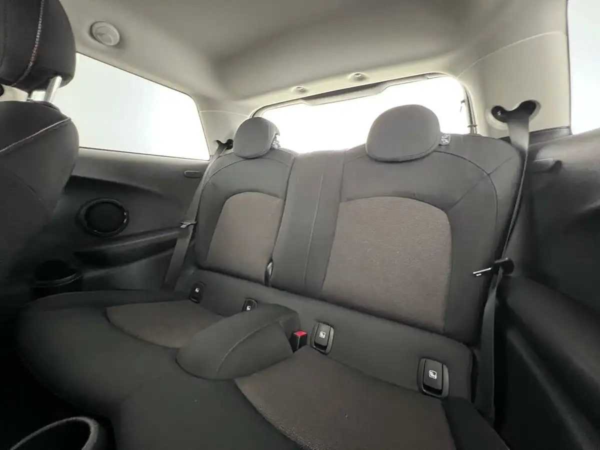 2021-mini-cooper-15-cooper-classic-hatchback-3d-big-15