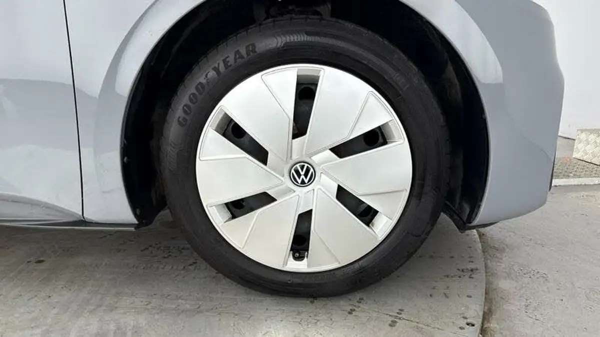 2021-volkswagen-id3-e-family-145ps-big-4