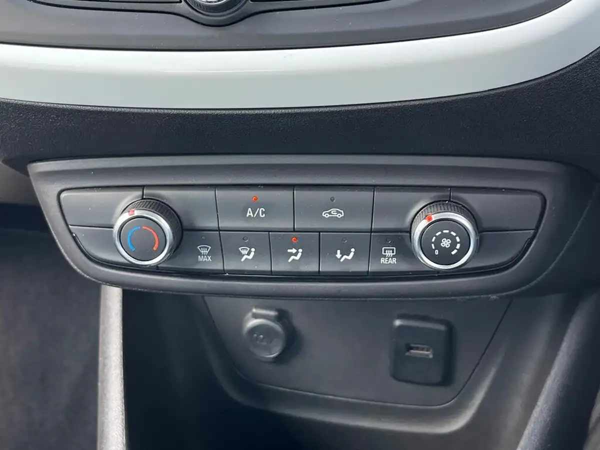 2020-vauxhall-crossland-x-12i-griffin-big-17