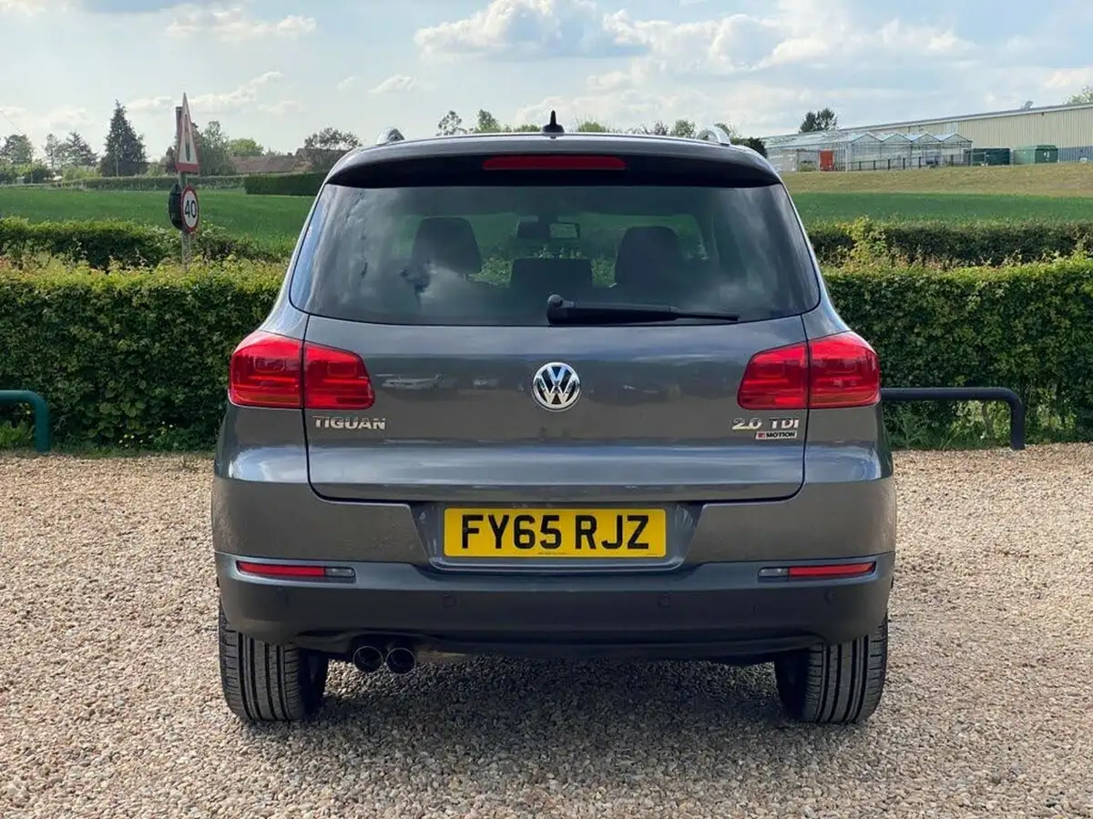 2015-volkswagen-tiguan-20tdi-match-150ps-4wd-bmt-big-6