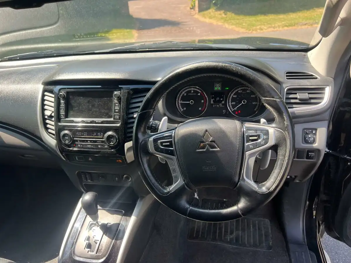 2017-mitsubishi-l200-24di-d-warrior-178bhp-eu6-auto-big-19