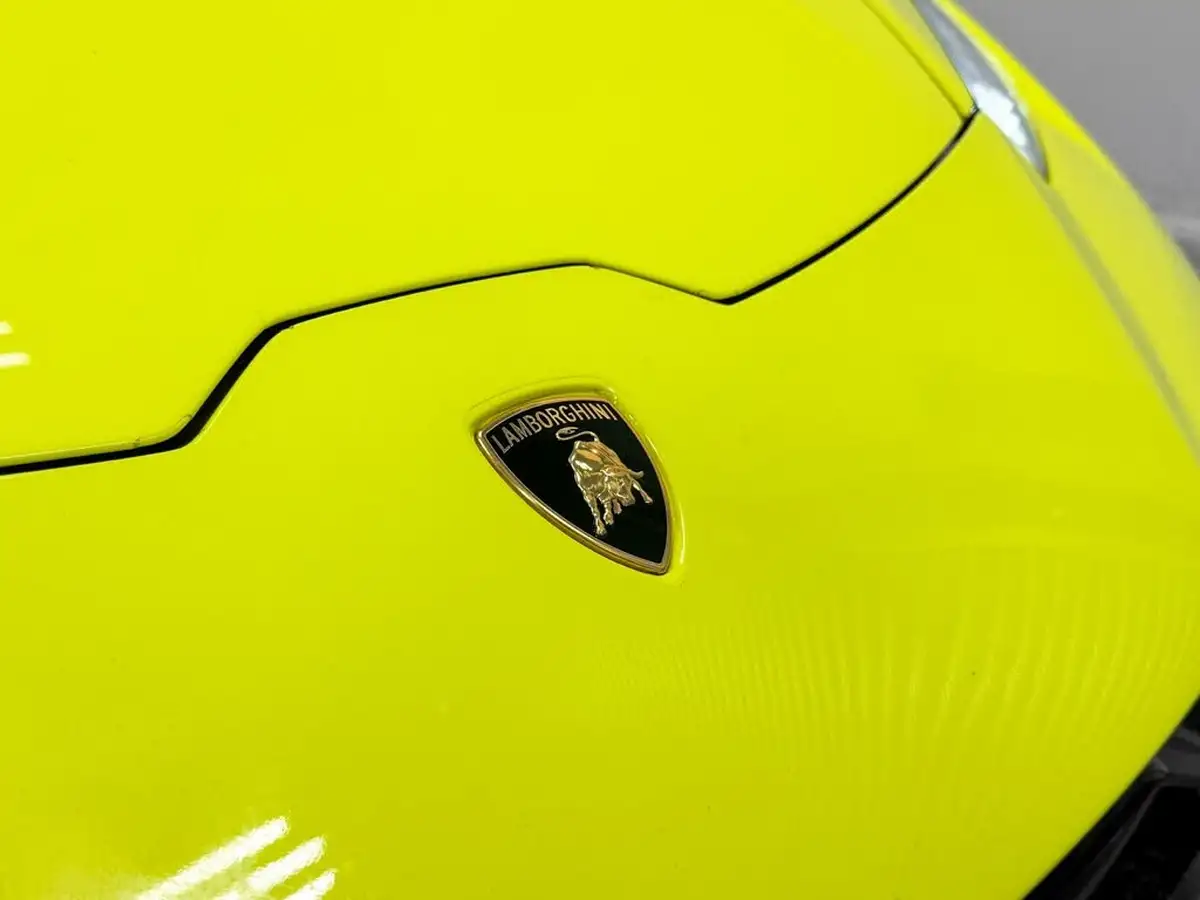 2019-lamborghini-huracan-big-12