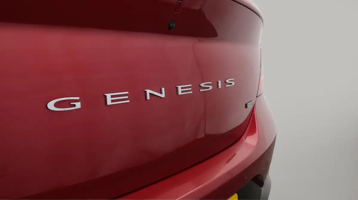 2022-genesis-g70-20-t-sport-line-saloon-4d-big-21