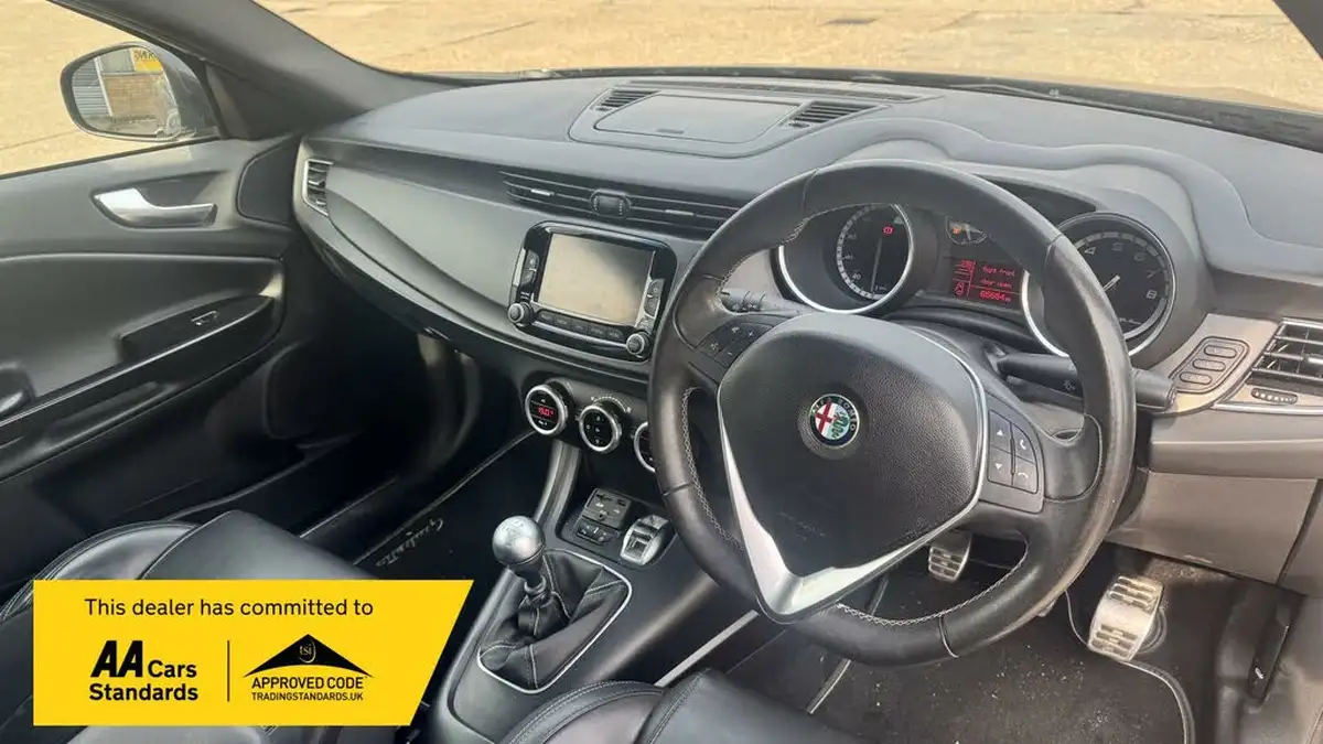 2015-alfa-romeo-giulietta-14-tb-qv-line-big-17