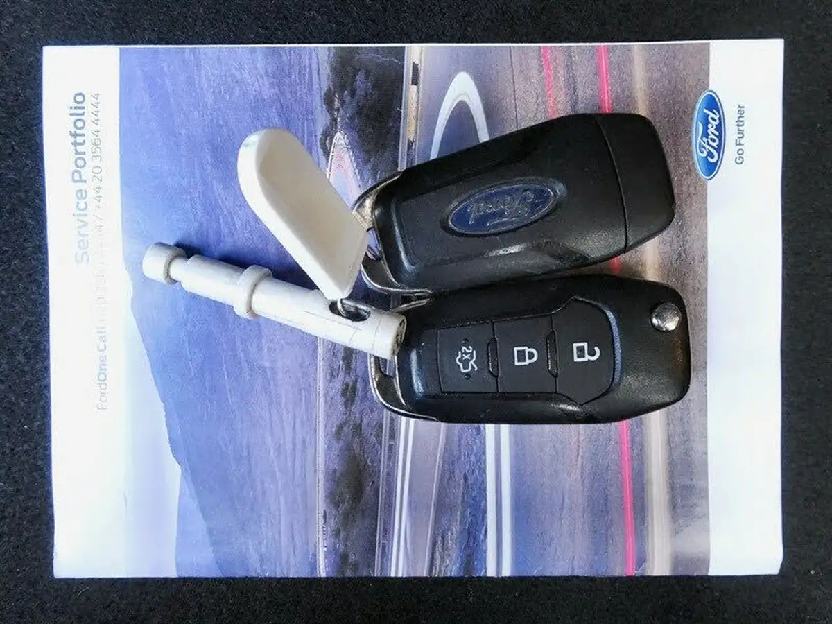 2018-ford-fiesta-10t-zetec-5d-big-8