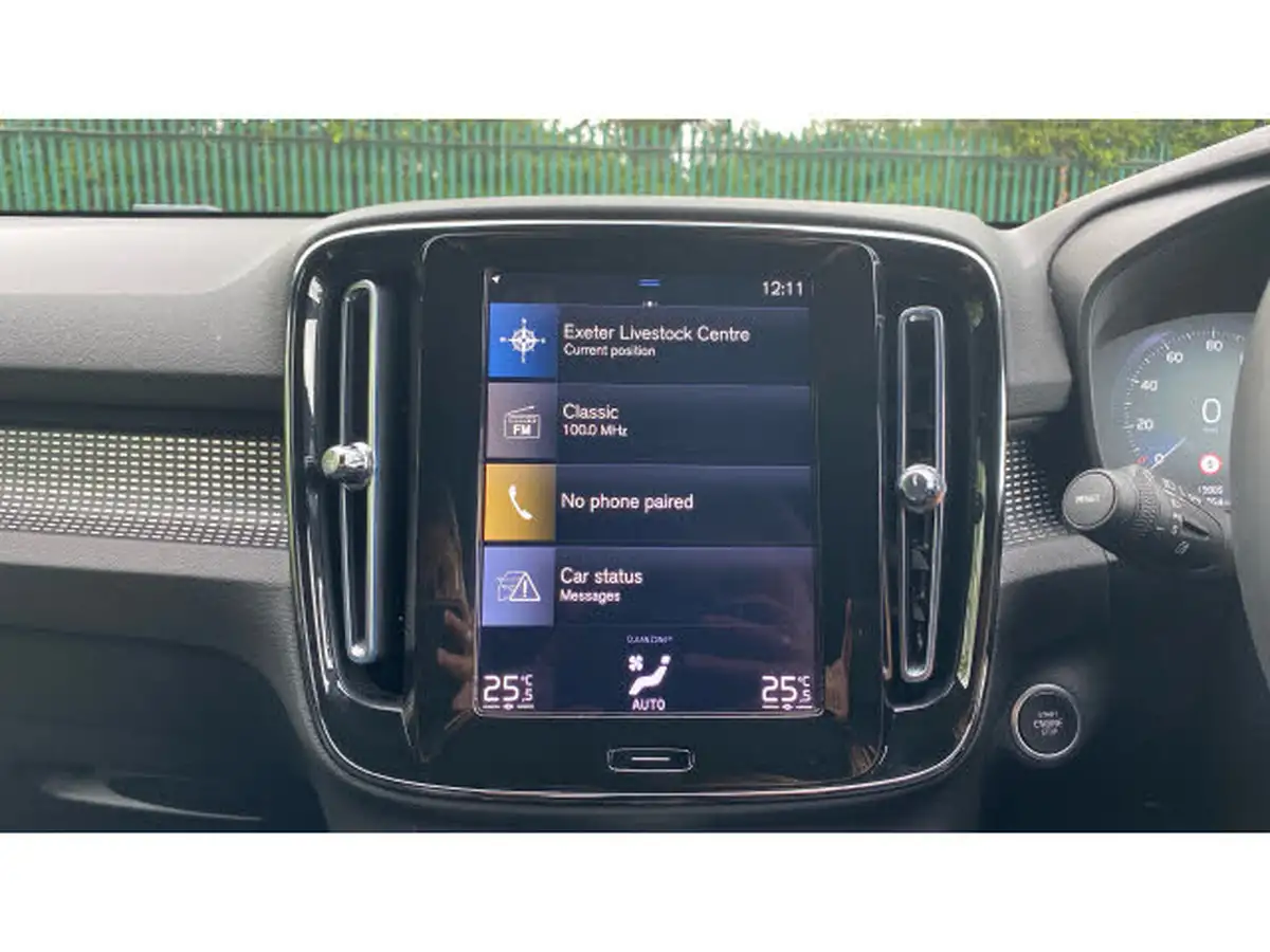 2022-volvo-xc40-15-t4-r-design-big-20