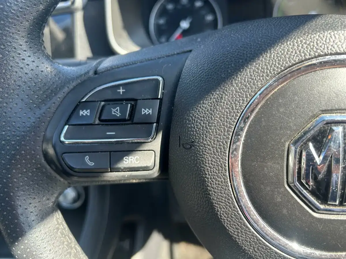 2020-mg-zs-suv-e-exclusive-ev-big-11