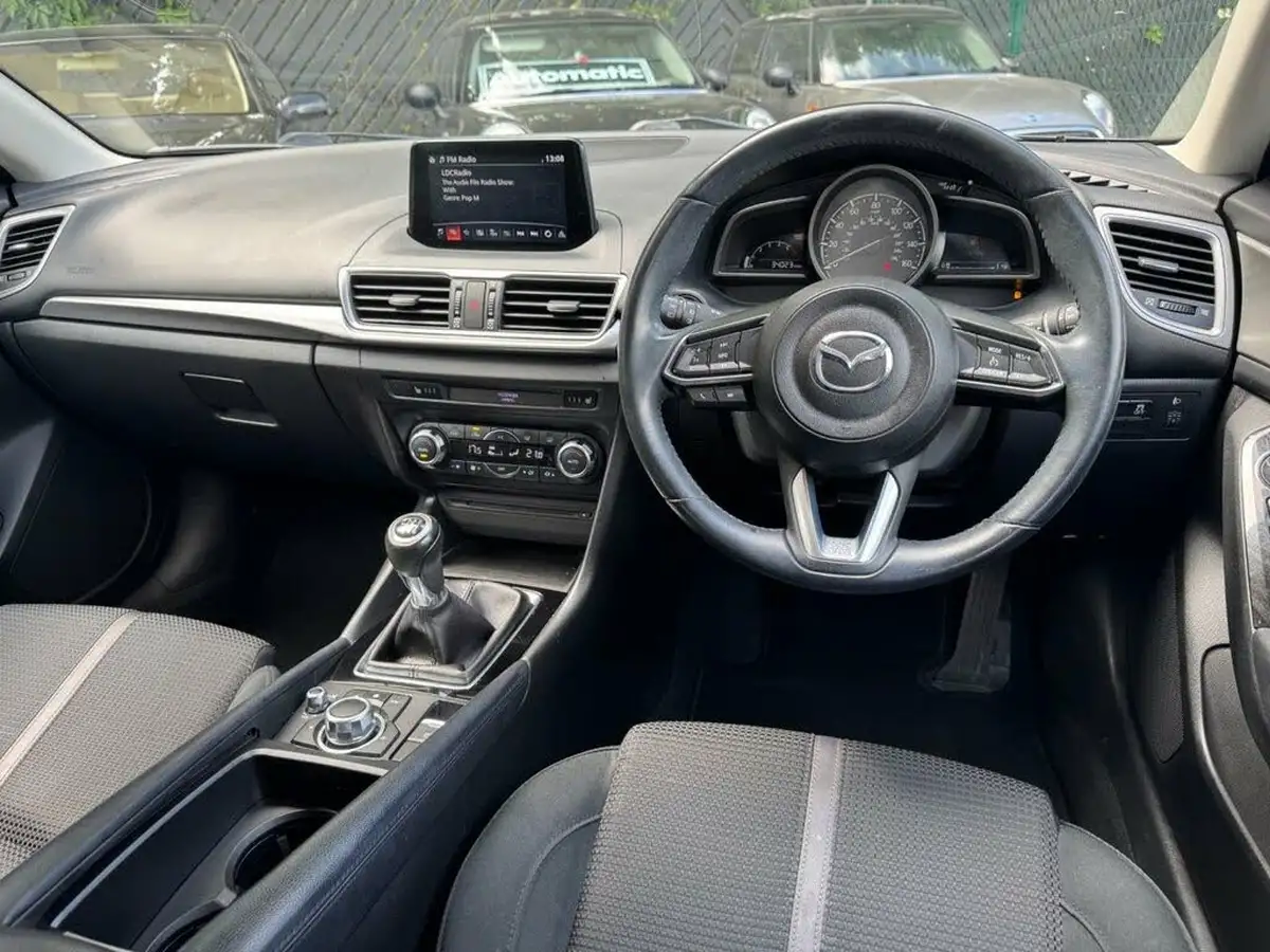 2017-mazda-mazda3-15td-se-l-nav-hatchback-5d-big-32