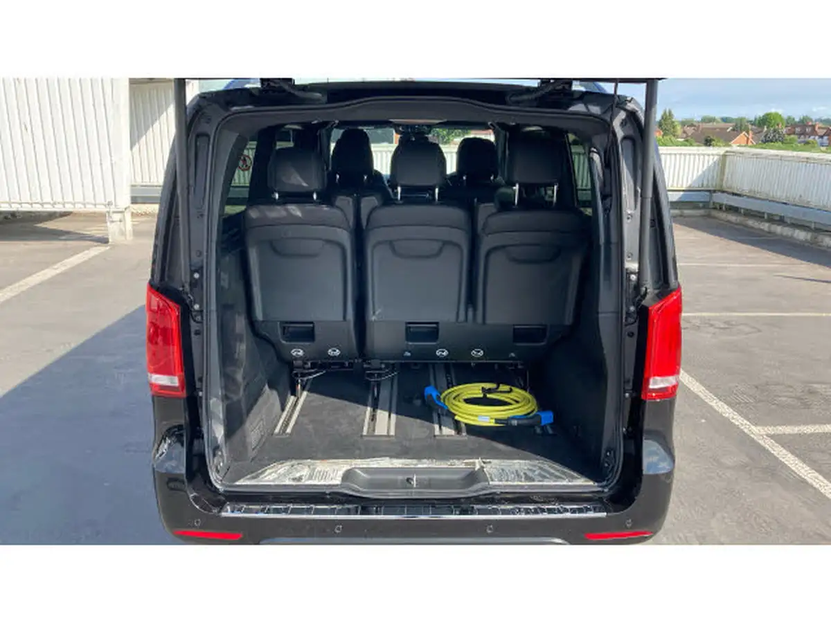 2021-mercedes-benz-eqv-e-eqv-300-sport-premium-big-3
